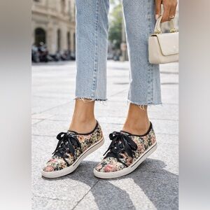 Dirty Laundry Velvet Floral Sneakers/shoes Women Size 8  Black Satin Shoe Laces